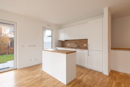 Schreiner-Einbauküche mit Markengeräten