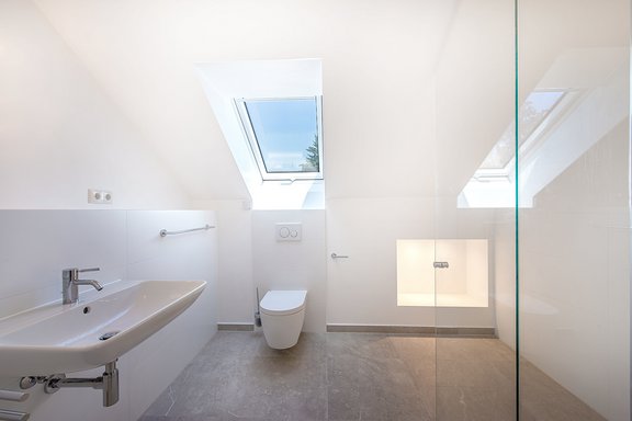Shower room in the attic