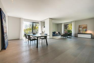 Erstbezug: Großzügige Luxus-Beletage in ruhiger Villenlage