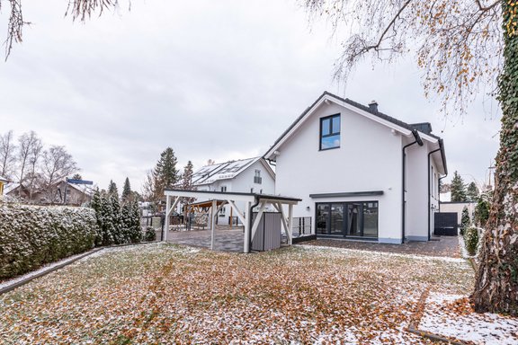 Großzügiger Garten