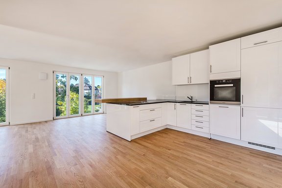 Kitchen with coffered fronts