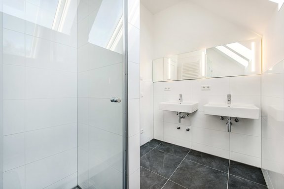 Shower room in the attic