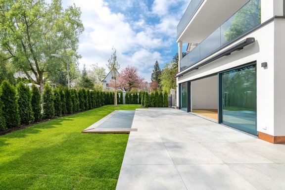 Sonnige Süd-Terrasse