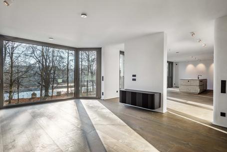 First-time occupancy: Luxurious 4-room apartment with penthouse flair on the Isar River