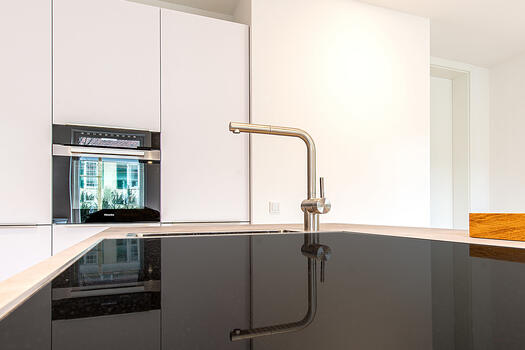 Grey worktops and induction hob