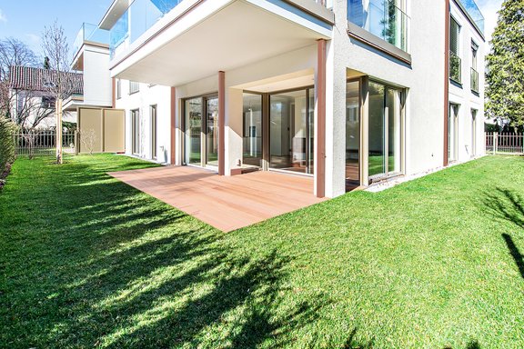 Large private garden