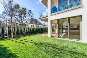 First-time occupancy: Modern 4-room apartment with private garden and ideal southern exposure