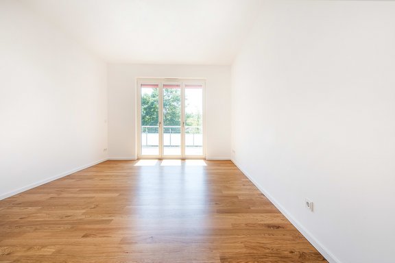 Schlafzimmer mit Balkonzugung