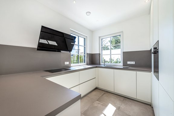 Hochwertige Einbauküche