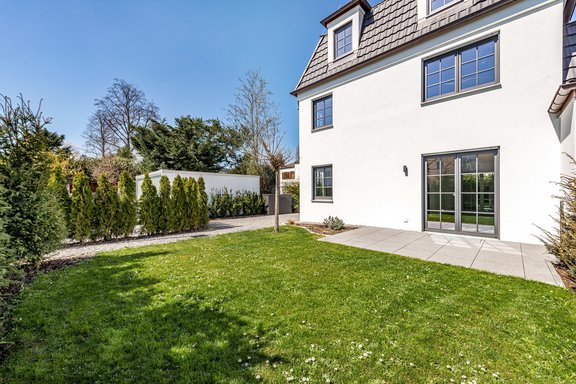 Garten mit Südterrasse