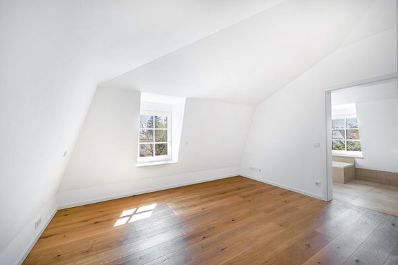 Schlafzimmer mit Bad en suite