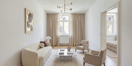 Recently renovated: A very charming 2.5-room apartment in an older building with a balcony, ready for the first tenant