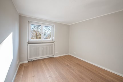 Schlafzimmer mit Eichenparkett