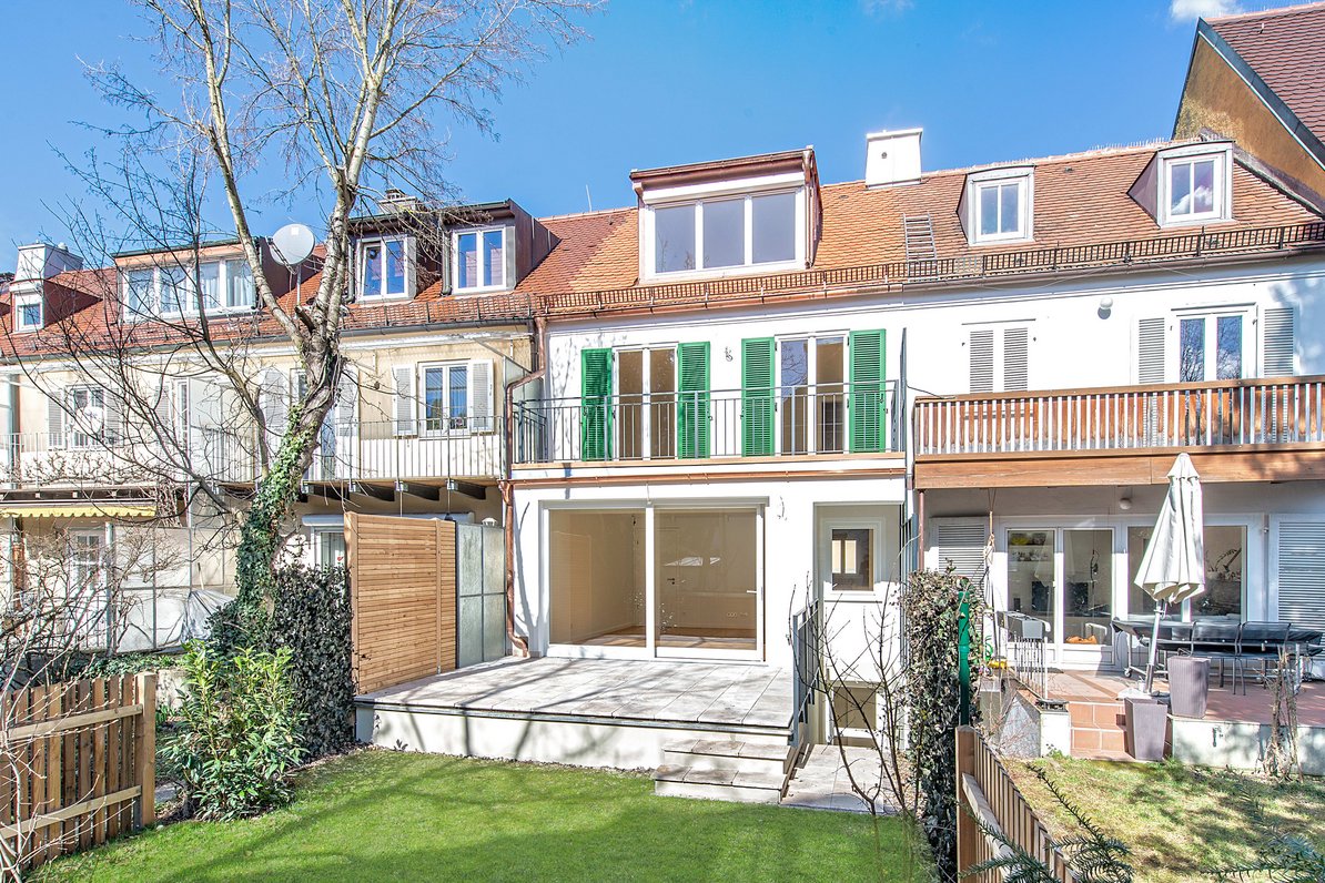 Townhouse with small private garden