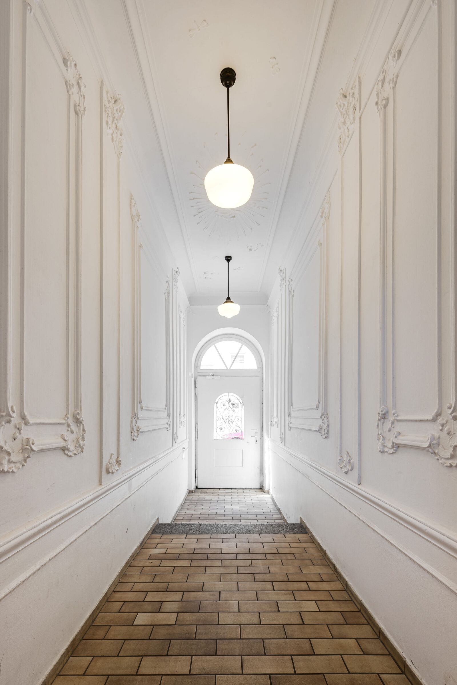 Entrée mit Stuckarbeiten