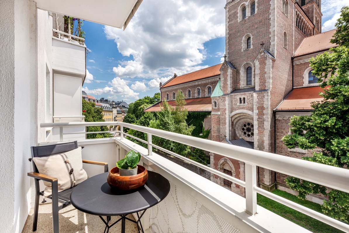 Sonniger Balkon