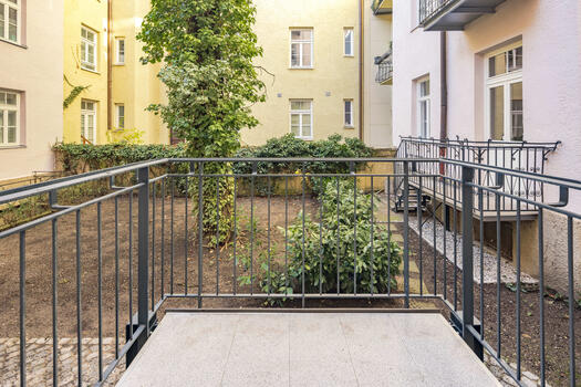 West-facing balcony to the inner courtyard