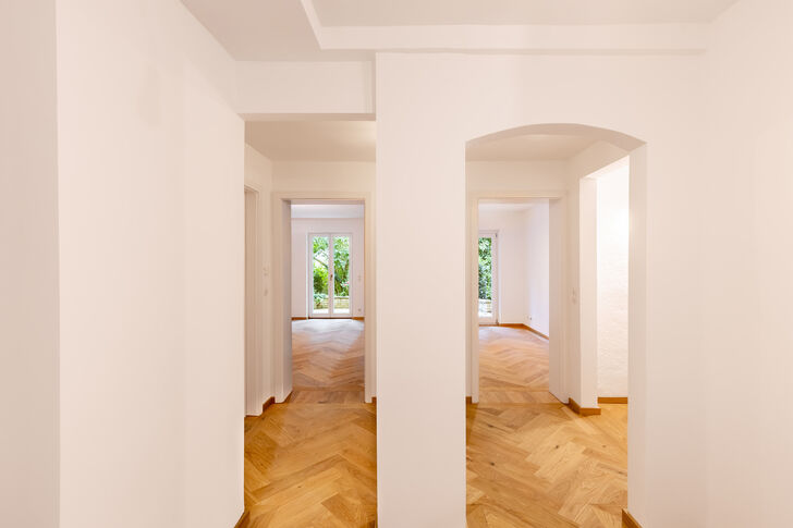 Wohnliches, helles Souterrain
