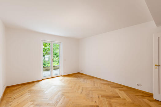 Two rooms on the garden floor