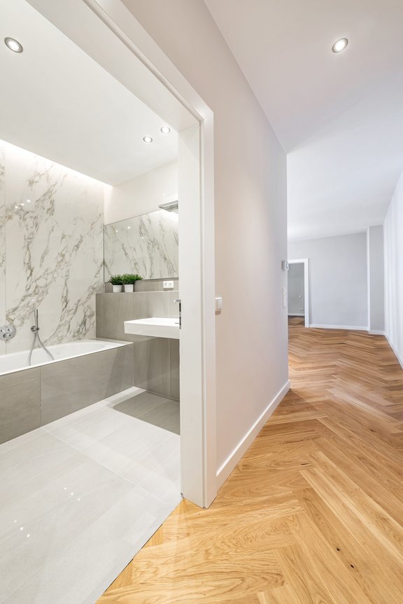 Flur mit hochwertigem Parkett