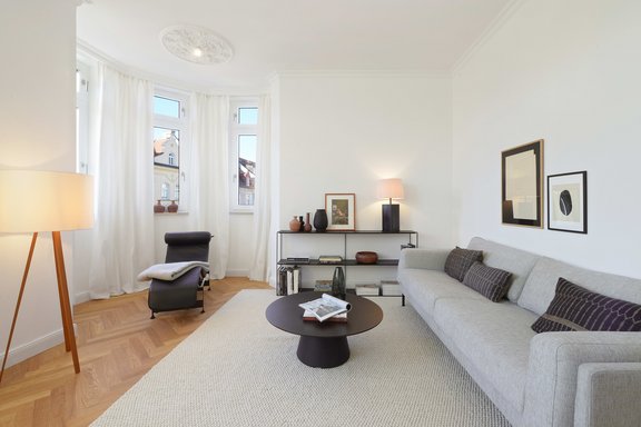 Der Erker unterstreicht das behagliche Altbau-Ambiente