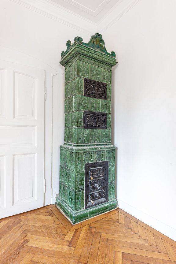 Historischer Kachelofen