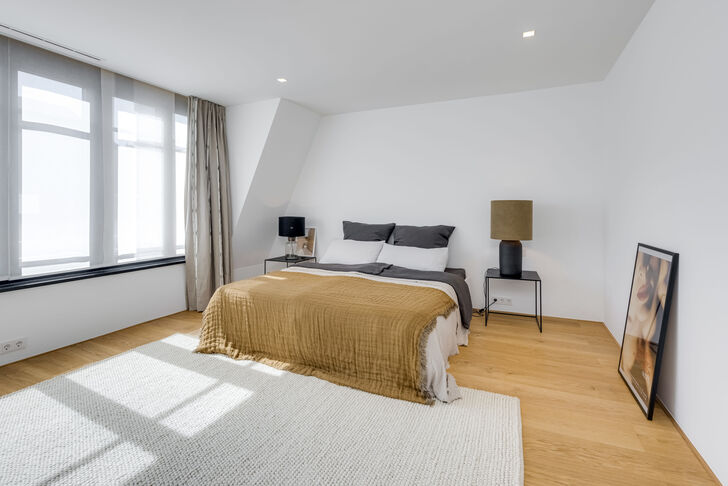Luftiges Masterschlafzimmer