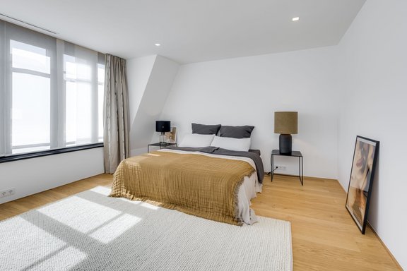 Luftiges Masterschlafzimmer