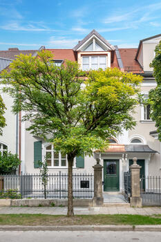 Top location villa colony Gern