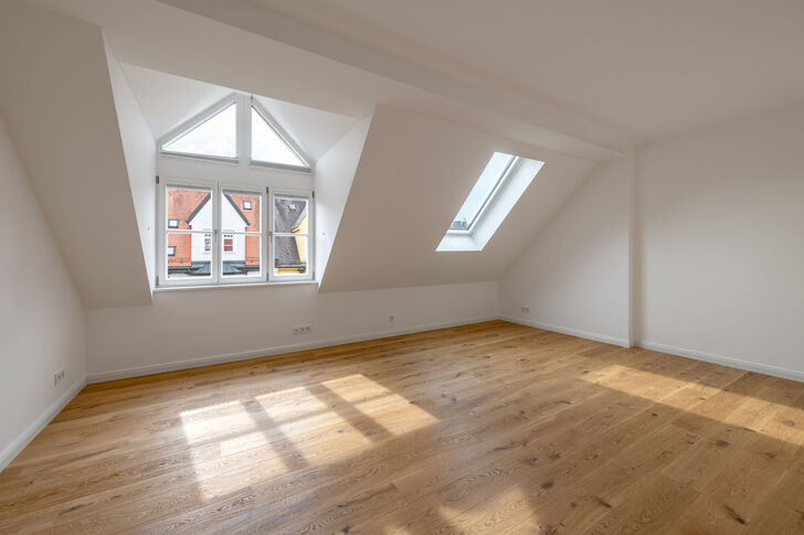 Lichterfülltes Dachstudio