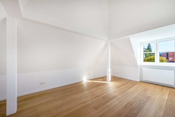 Studioähnliches Dachgeschoss