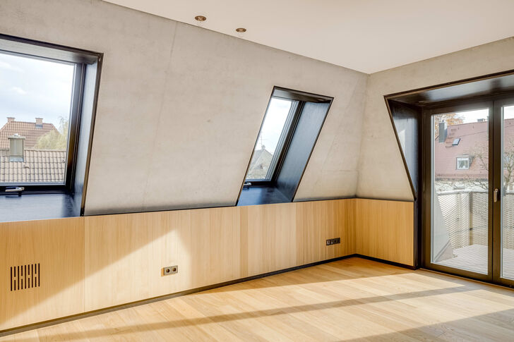 Schlafzimmer mit Balkon