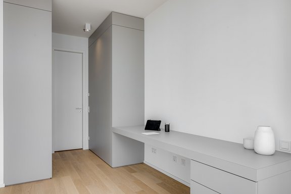 Solid wood carpenter made-to-measure fixtures