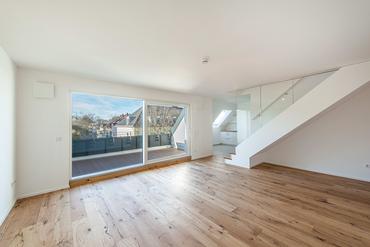 First-time occupancy: Sunny 3.5-room maisonette with roof terrace