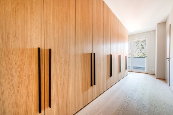 Dressing room with oak fronts