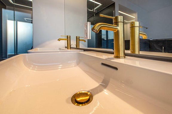 Hochwertige Armaturen in den Bädern