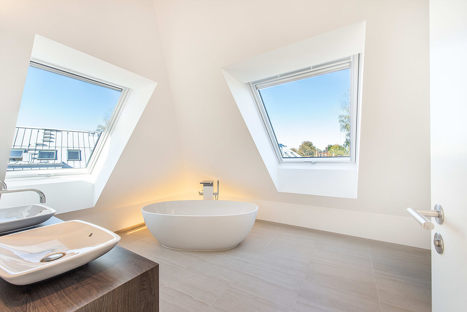 Luxuriöses Badezimmer im DG