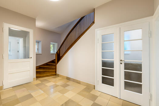 Stylish entrance