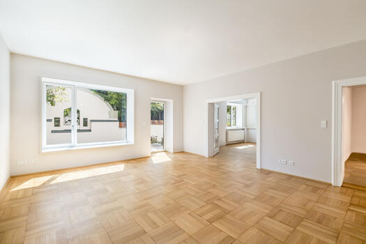Dining area with south terrace