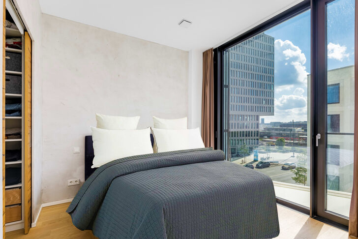 Schlafzimmer mit Alpenblick