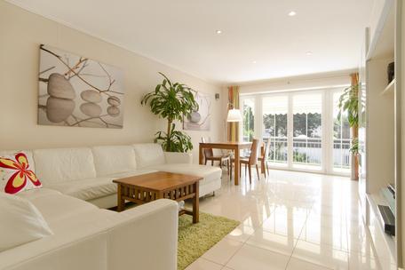 Exklusive 3,5-Zimmer-Wohnung mit exzellenter Ausstattung und zwei Balkonen