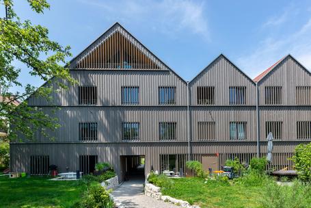 Exclusive 3.5 room apartment with terrace and stylish chalet ambience