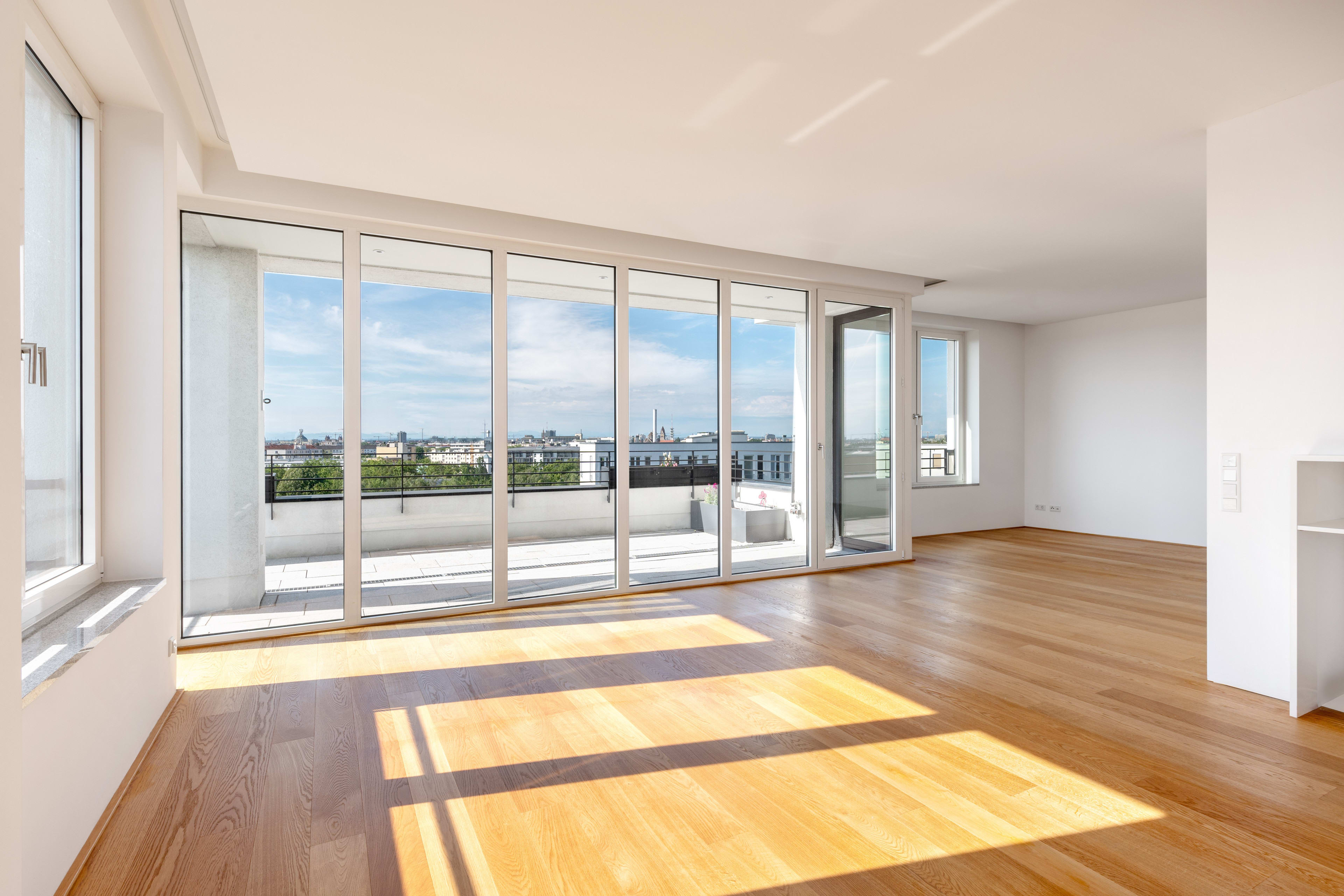 Exklusive 4-Zimmer-Wohnung mit Penthouse-Flair, Terrasse und grandiosem ...