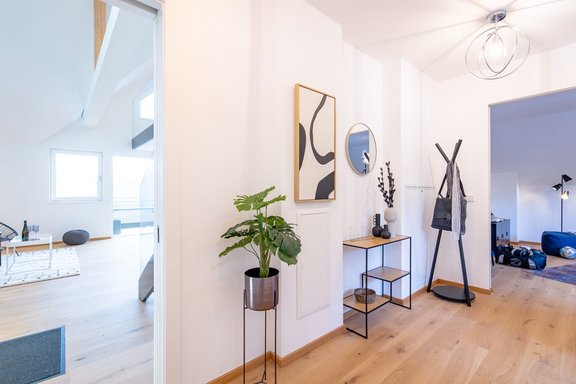 Bright entrance area