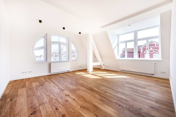 Großzügiges Elternschlafzimmer
