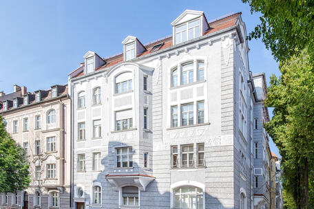 Exclusive penthouse apartment in a historic Art Nouveau mansion