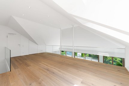 Weitläufige, helle Galerie