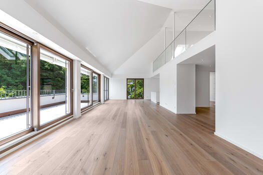 Floor to ceiling windows in the living area