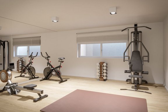 Großer Fitnessbereich