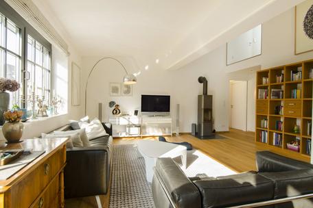 Exclusive loft apartment with high quality equipment and sunny roof terrace